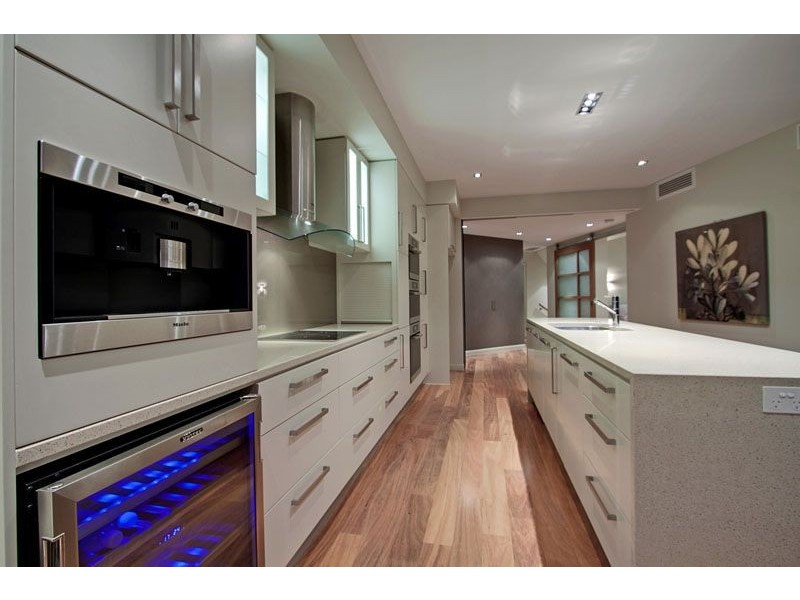 101 / 46  Pacific Pde ‘Kirra Wave’, Kirra QLD 4225