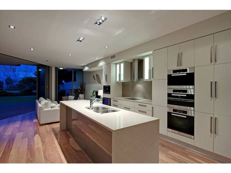 101 / 46  Pacific Pde ‘Kirra Wave’, Kirra QLD 4225