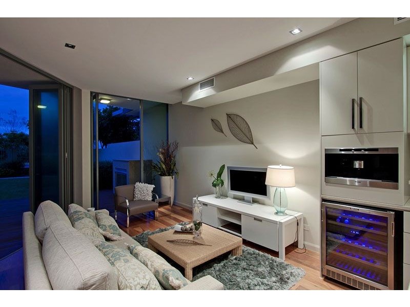 101 / 46  Pacific Pde ‘Kirra Wave’, Kirra QLD 4225