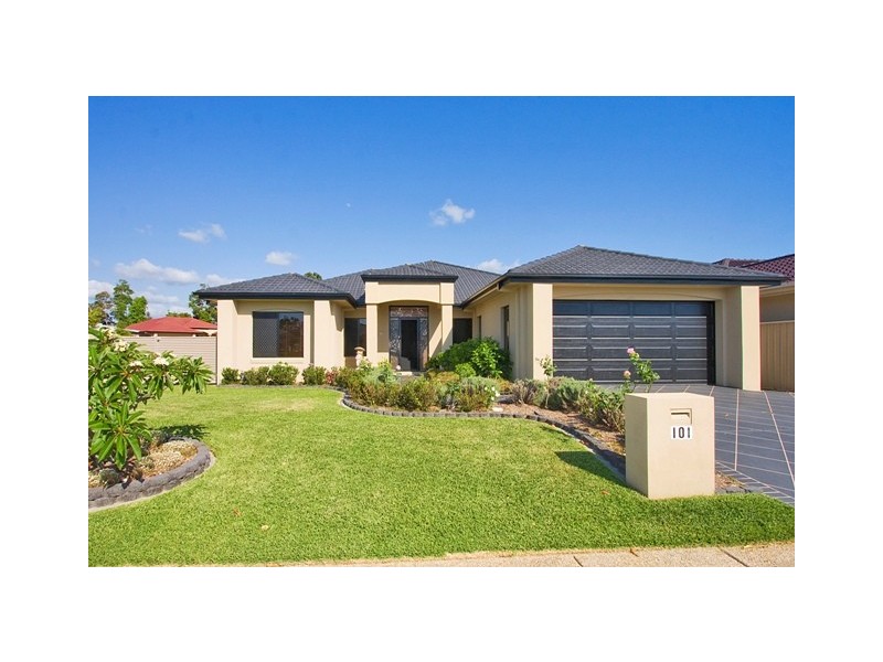 101 Botanical Cct, Banora Point NSW 2486