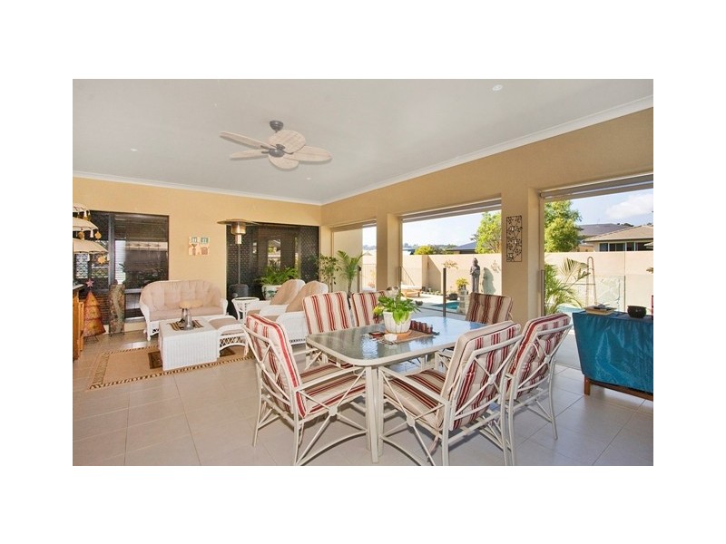 101 Botanical Cct, Banora Point NSW 2486