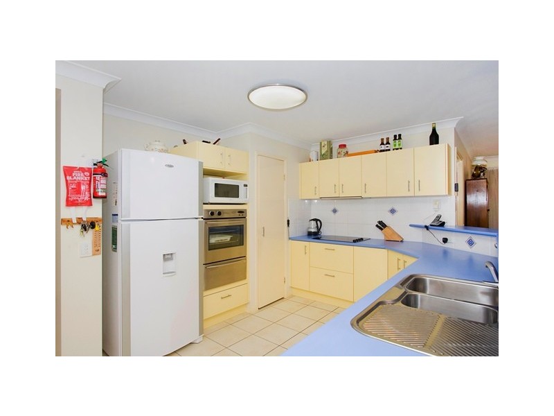 2 Birkdale Crt, Banora Point NSW 2486