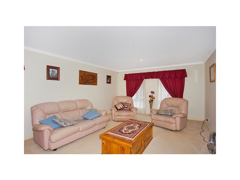 2 Birkdale Crt, Banora Point NSW 2486