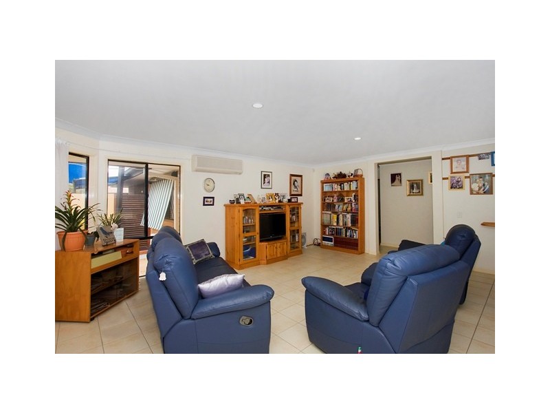 2 Birkdale Crt, Banora Point NSW 2486