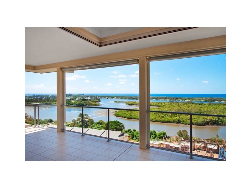 10 Walter Cres, Banora Point NSW 2486