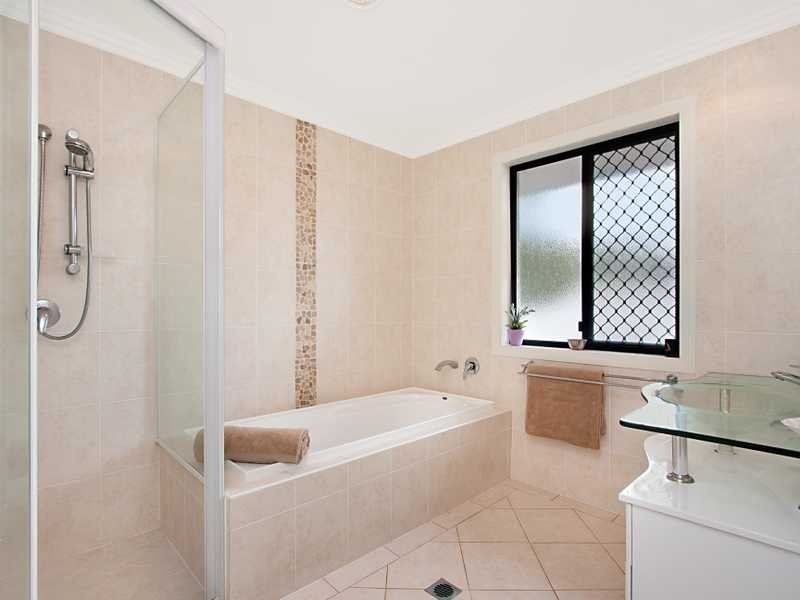 100 Broadwater Esp, Bilambil Heights NSW 2486