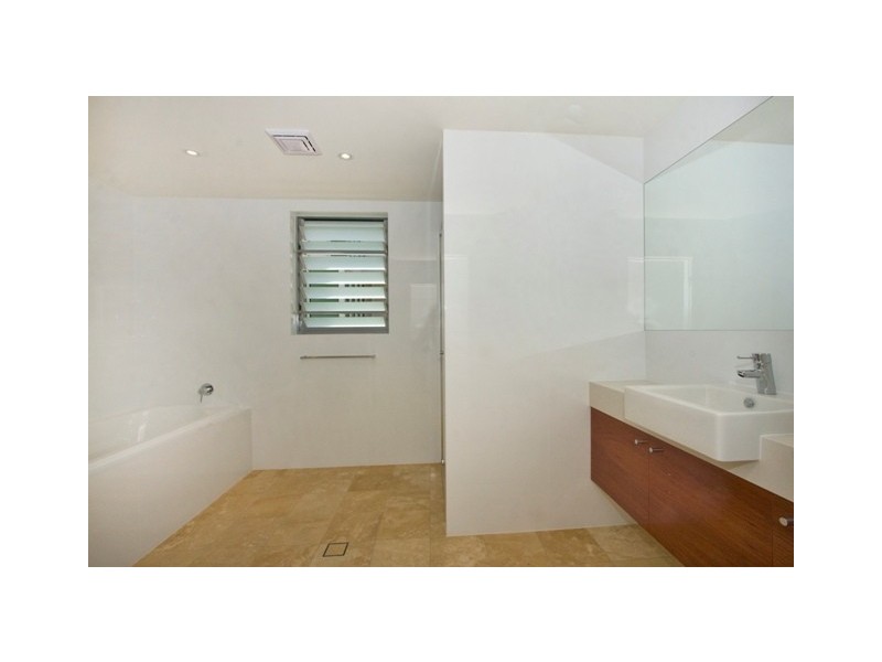10 / 2-4 Boundary St ‘Point D’, Tweed Heads NSW 2485