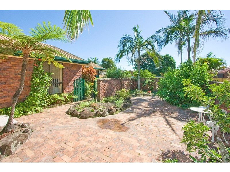 22 Captains Way, Banora Point NSW 2486