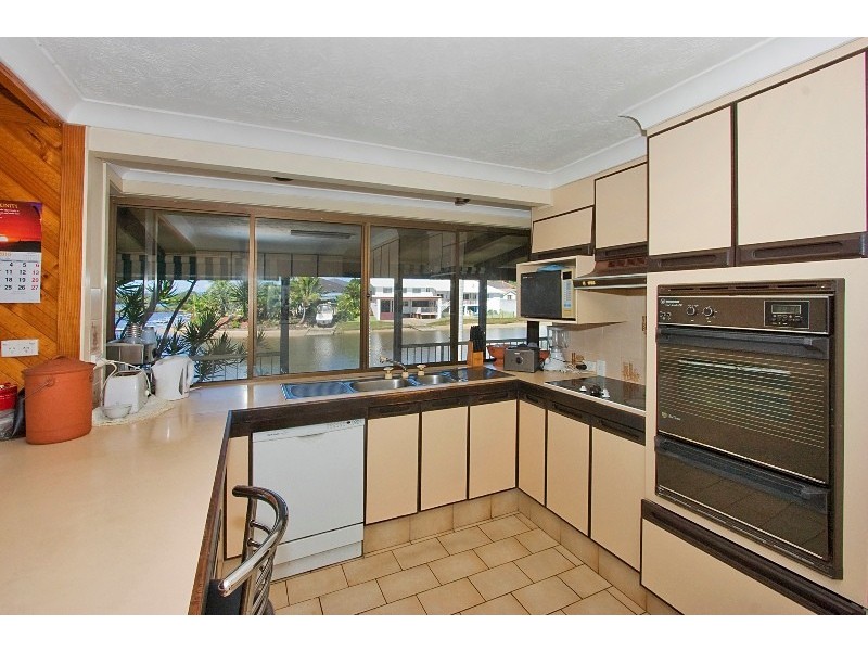 22 Captains Way, Banora Point NSW 2486