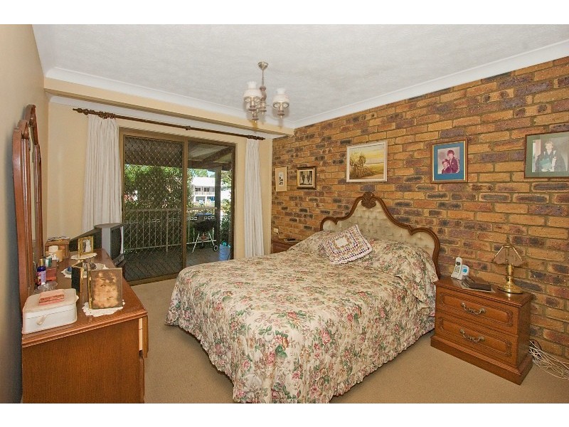 22 Captains Way, Banora Point NSW 2486