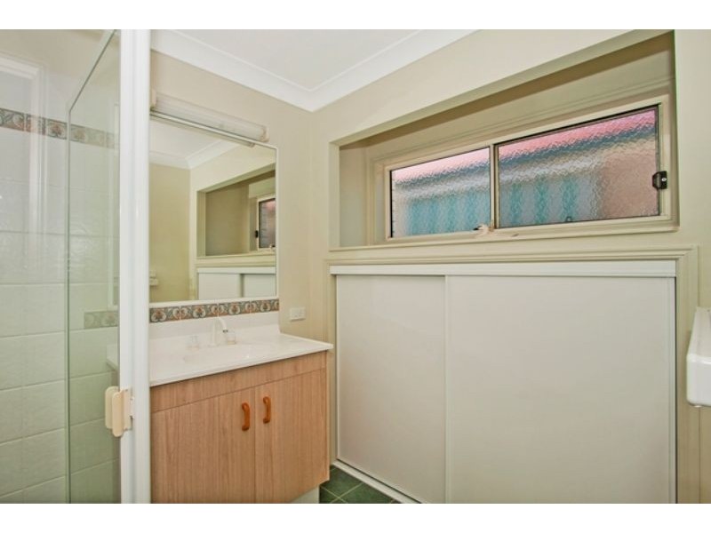 38 Lochlomond Dr, Banora Point NSW 2486