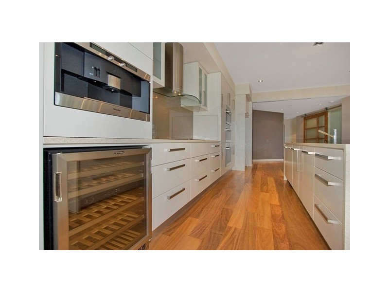 201 / 46 Pacific Pde ‘Kirra Wave’, Kirra QLD 4225