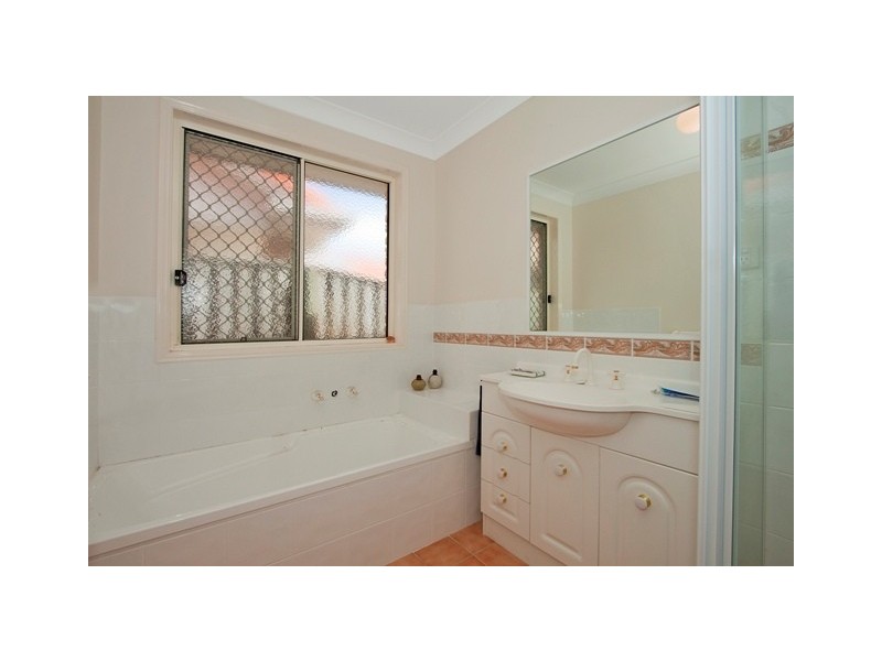 3 Limerick St, Banora Point NSW 2486