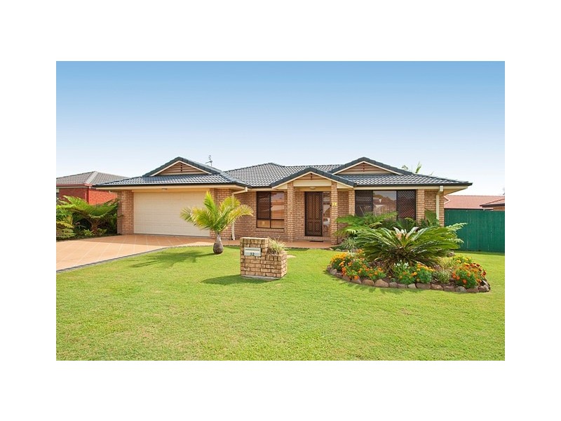 32 Woodlands Dr, Banora Point NSW 2486