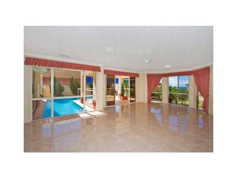 10A Peter St, Banora Point NSW 2486