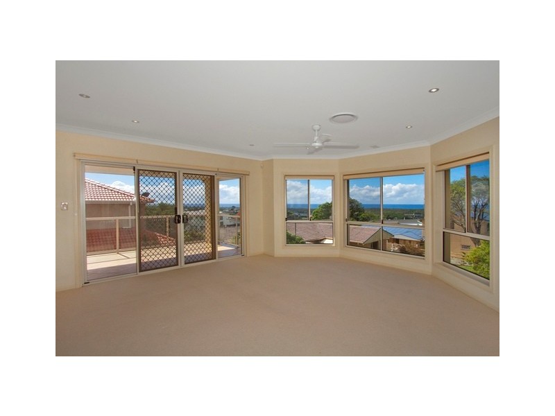 10A Peter St, Banora Point NSW 2486