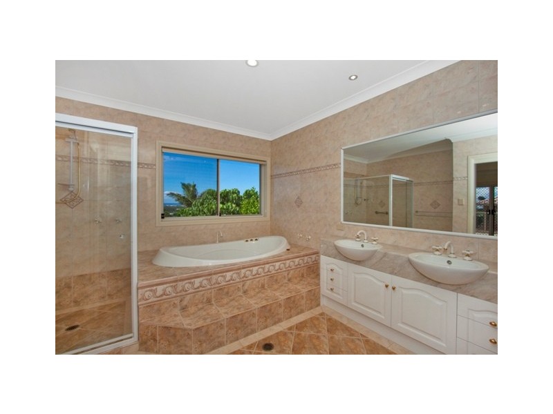 10A Peter St, Banora Point NSW 2486