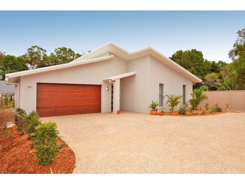 121 Botanical Cct, Banora Point NSW 2486