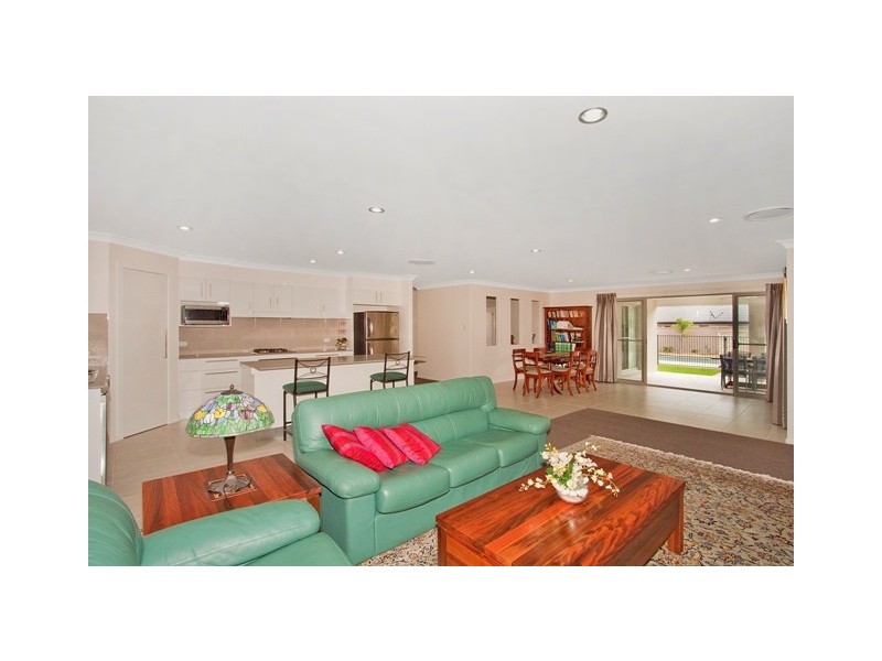 121 Botanical Cct, Banora Point NSW 2486