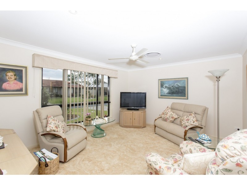 1 / 9 Jasmine Pl, Banora Point NSW 2486