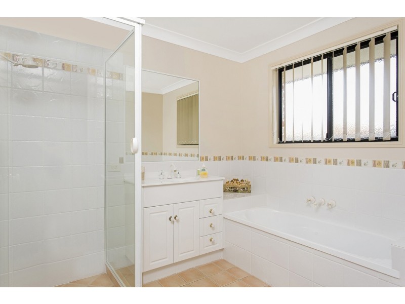 1 / 9 Jasmine Pl, Banora Point NSW 2486