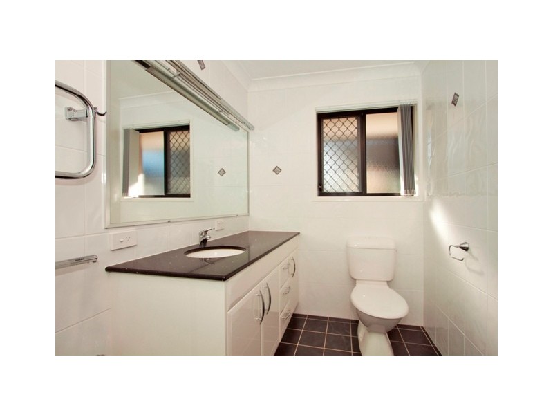 17 Buncrana Tce, Banora Point NSW 2486