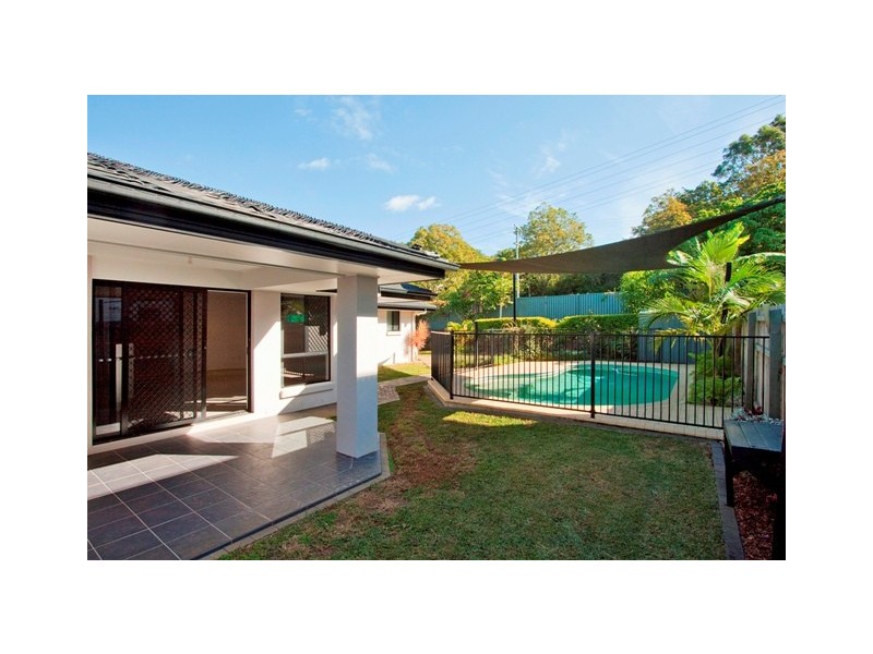 17 Buncrana Tce, Banora Point NSW 2486