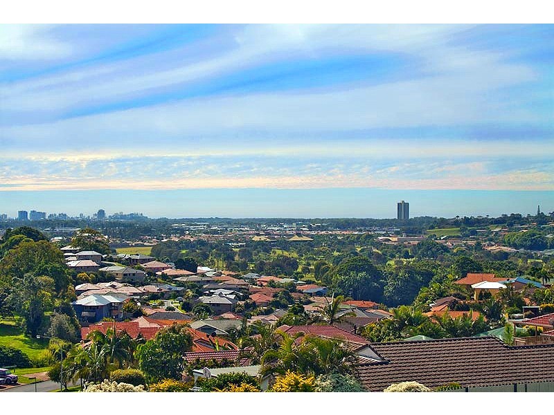 21 Clonakilty Close, Banora Point NSW 2486