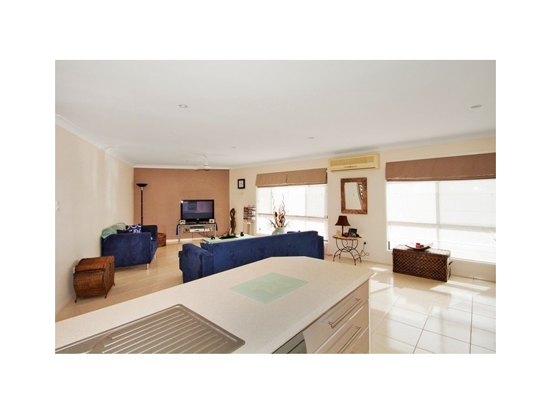 2 / 26 Lennox Cct, Pottsville NSW 2489