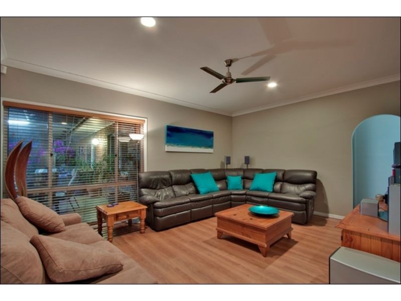 69  Amaroo Dr, Banora Point NSW 2486