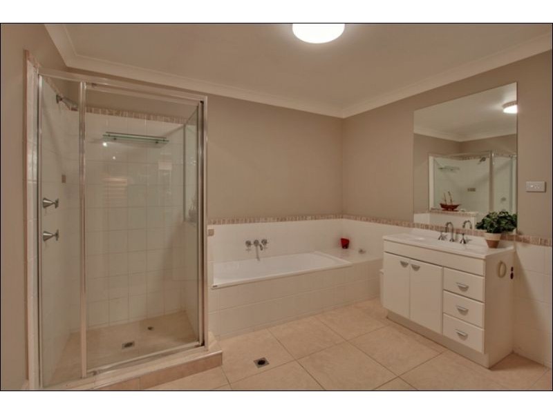 69  Amaroo Dr, Banora Point NSW 2486