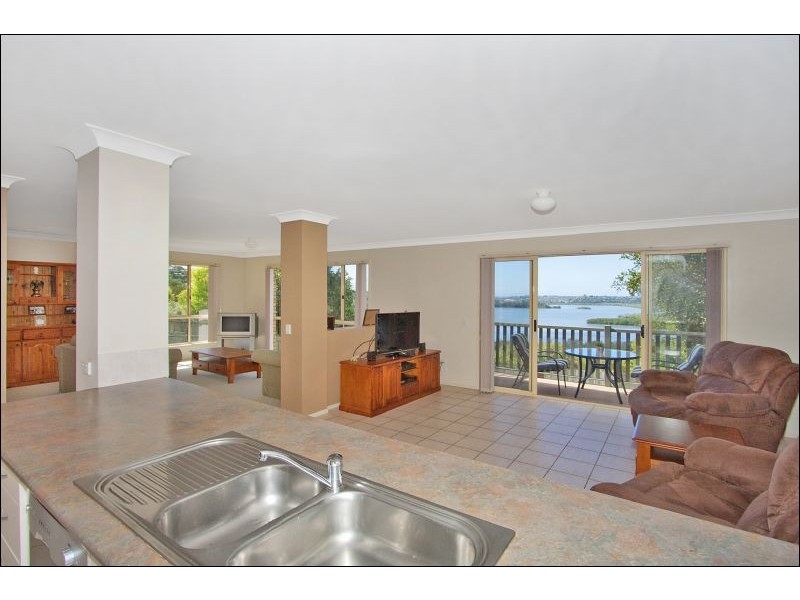 10 Lake Tahoe Dr, Bilambil Heights NSW 2486