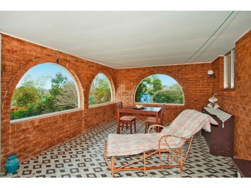 4  Seaview Rd, Banora Point NSW 2486