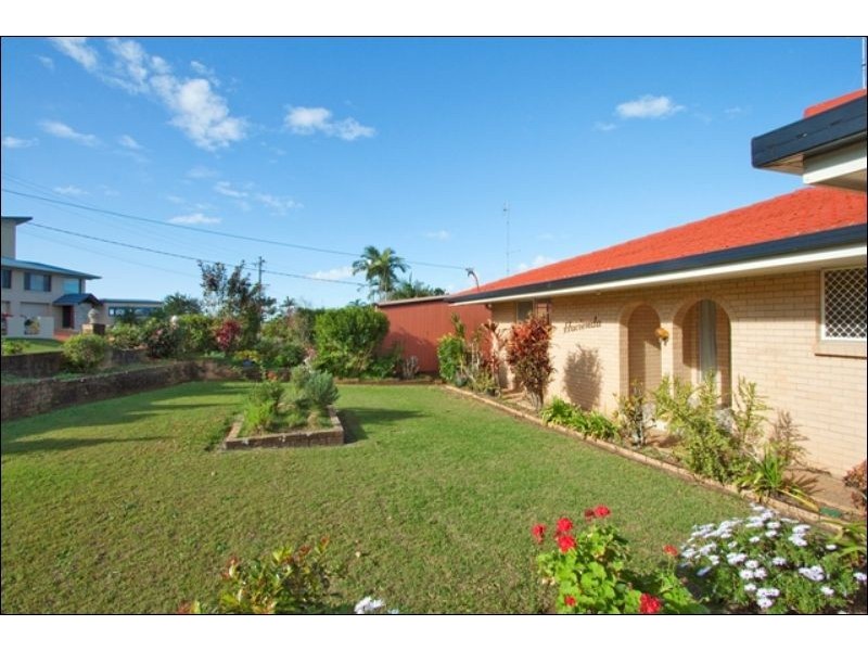 4  Seaview Rd, Banora Point NSW 2486