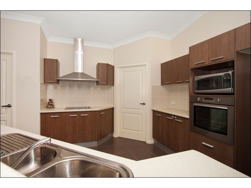 68 Lennox Cct, Pottsville NSW 2489