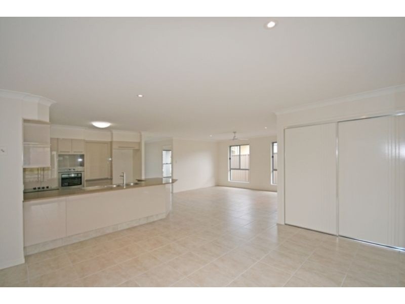 1 / 12 Lennox Cct, Pottsville NSW 2489