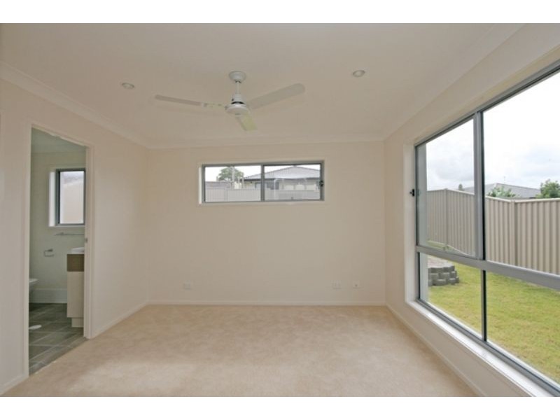 1 / 12 Lennox Cct, Pottsville NSW 2489