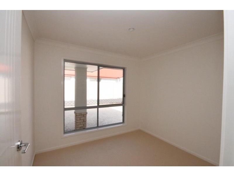 2 / 60 Newcastle Dr, Pottsville NSW 2489