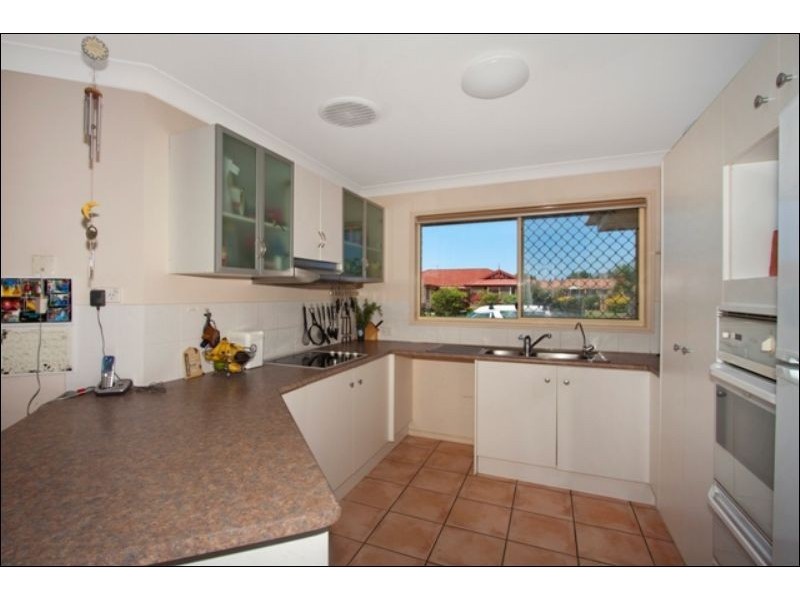 72  Avondale Dr, Banora Point NSW 2486