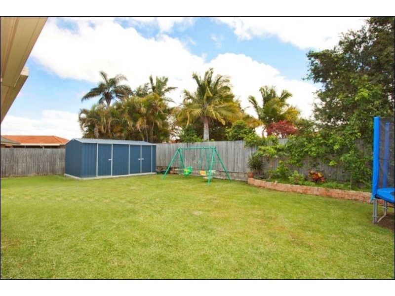 72  Avondale Dr, Banora Point NSW 2486