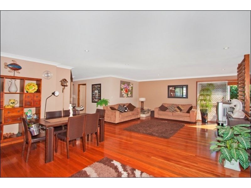 4 Wyuna Rd, Tweed Heads West NSW 2485