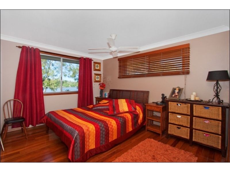 4 Wyuna Rd, Tweed Heads West NSW 2485