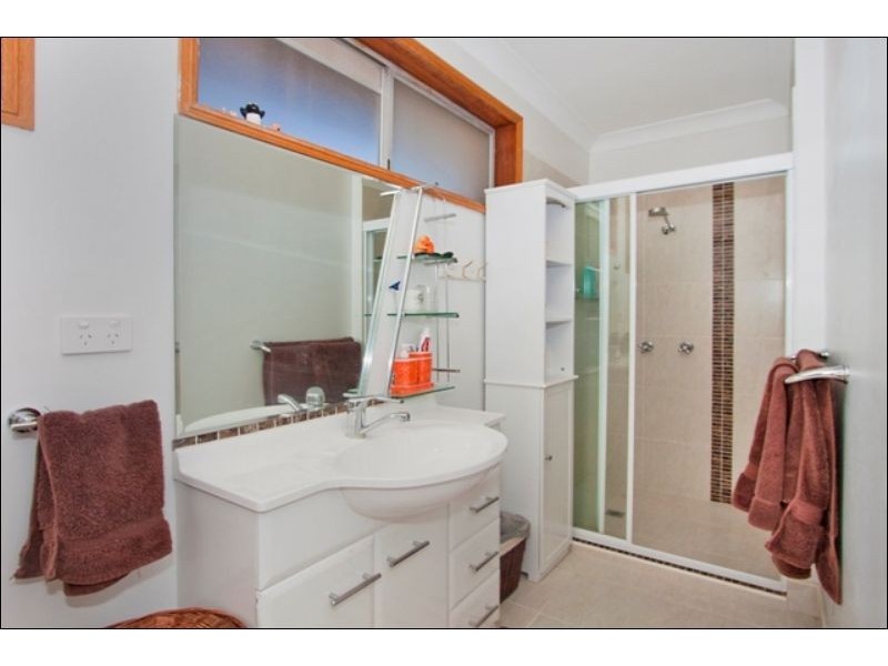 4 Wyuna Rd, Tweed Heads West NSW 2485