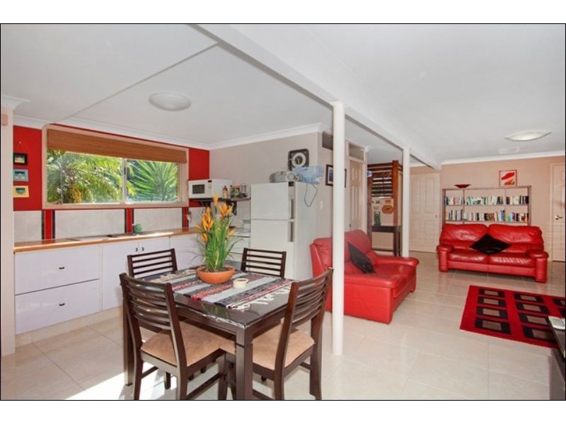 4 Wyuna Rd, Tweed Heads West NSW 2485