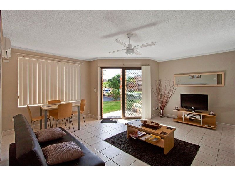 4 / 8 Buchan Ave, Tweed Heads NSW 2485