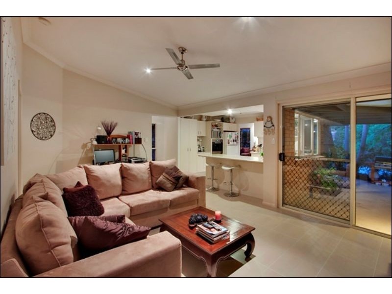 36 Kildare Dr, Banora Point NSW 2486