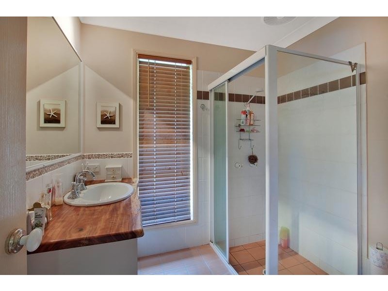 36 Kildare Dr, Banora Point NSW 2486