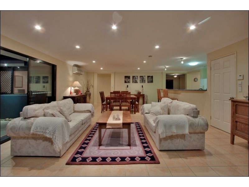 4 Birkdale Court, Banora Point NSW 2486