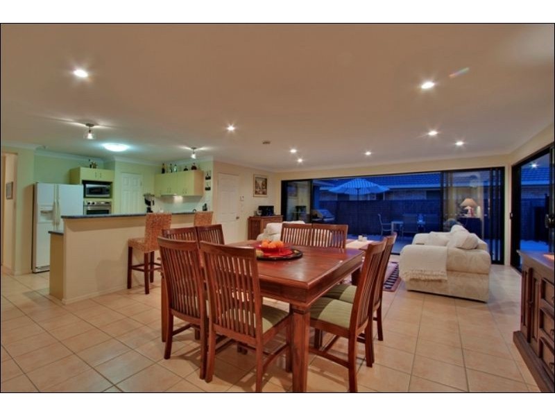 4 Birkdale Court, Banora Point NSW 2486