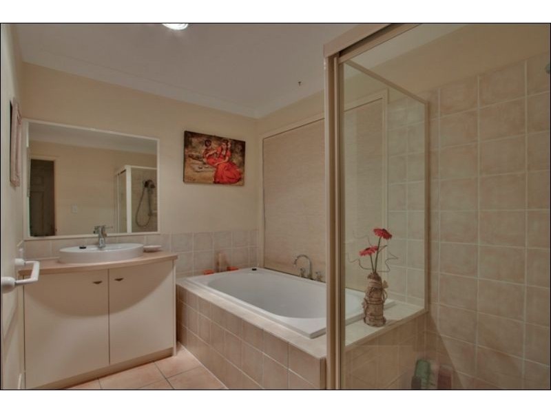 4 Birkdale Court, Banora Point NSW 2486